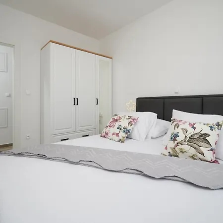 Zen Apartment Trogir Exterior photo